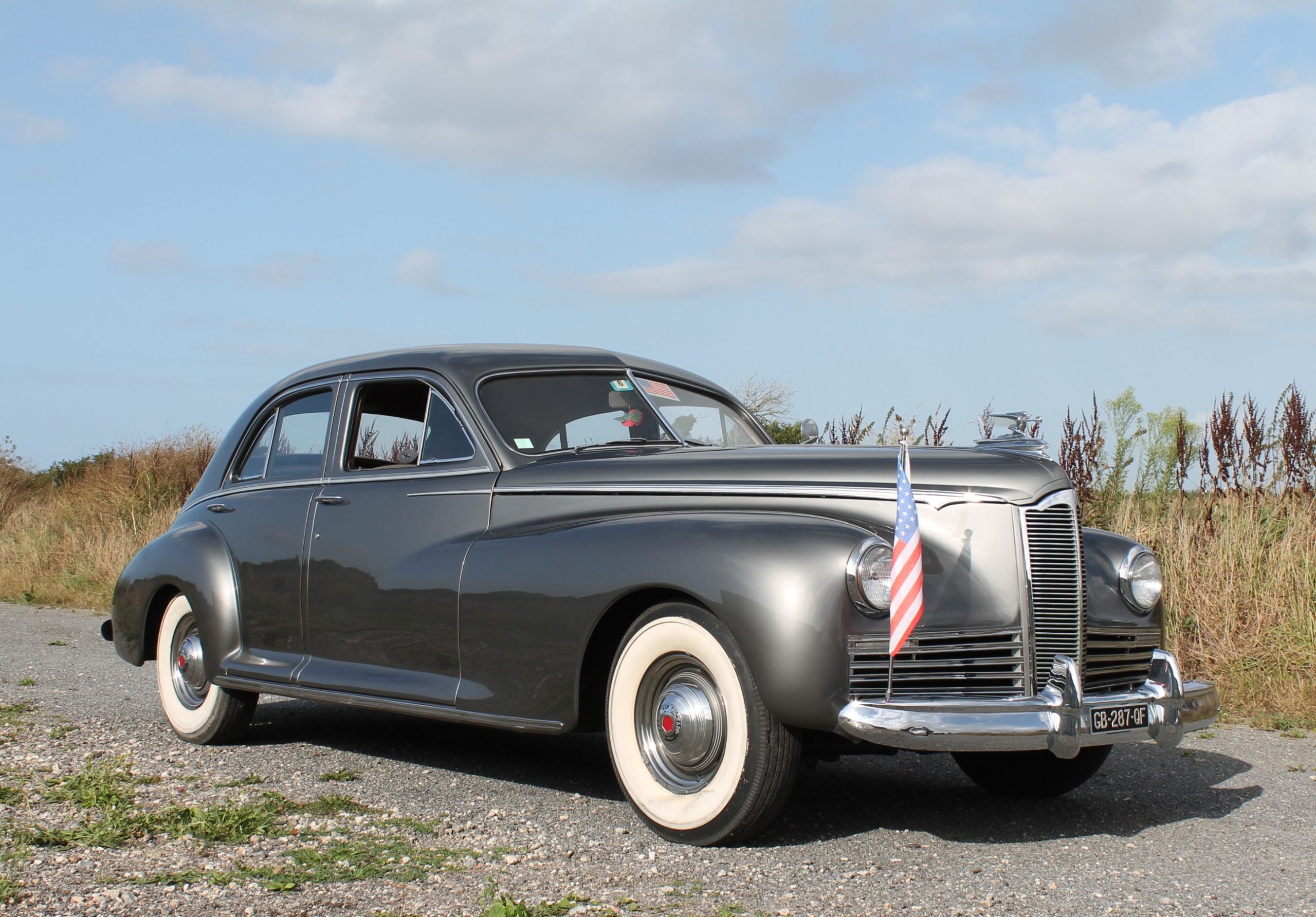 PACKARD Clipper Sedan